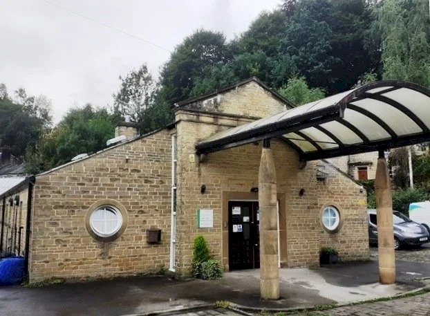 Photo of the front entrance of the Royd Square day centre